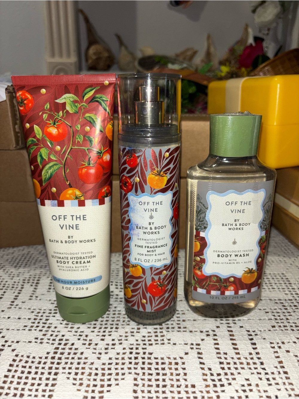 (2026)Bath & Body Works Off The Vine Red & Green Bath Set